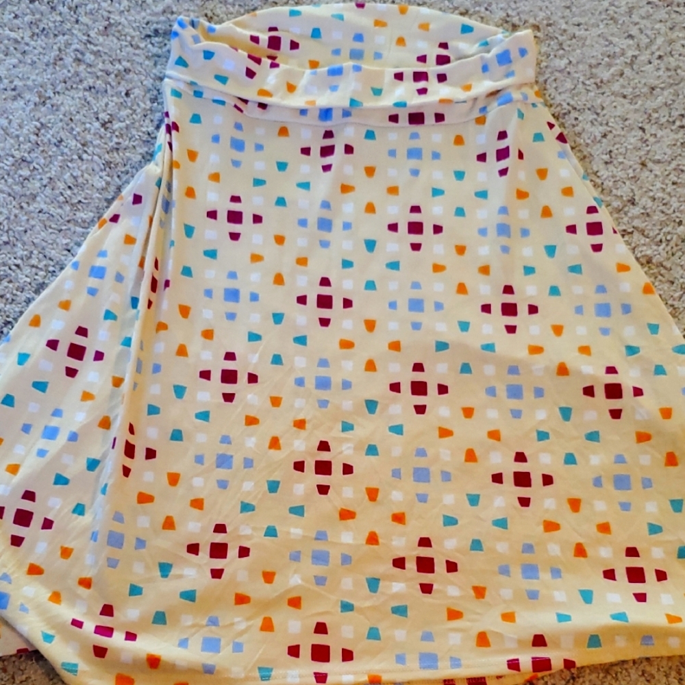 #AZU 12 (CH) NWOT LuLaRoe Azure A-Line Knee-Length Skirt